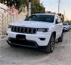 جیپ گراند شیرۆکی